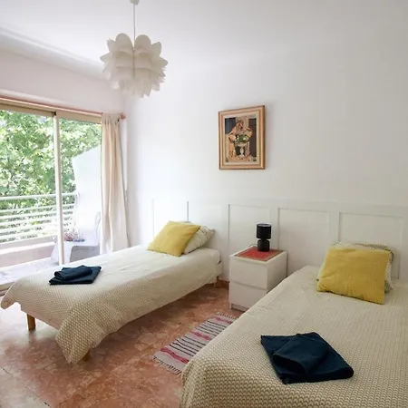 Avec Vue Panoramique Sur Et Montagne 芒通